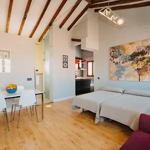 Bed & Breakfast Top2stay Málaga